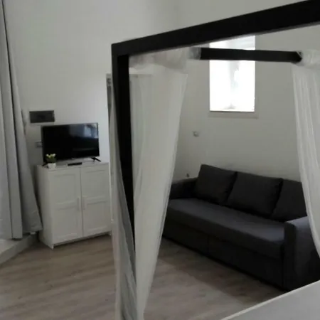 Dimora Di Artemide Guest house *
